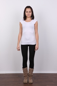 4. Download full pics of Marcela (19) from czechcasting.com