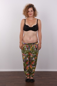 4. Download full pics of Adela (26) from czechcasting.com