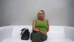 1. Download full pics of Marie (44) from czechcasting.com