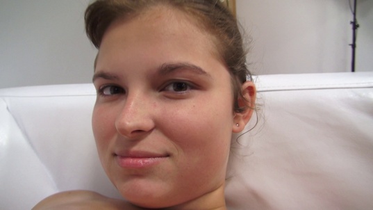 6. Download full pics of Pavlina (19) from czechcasting.com