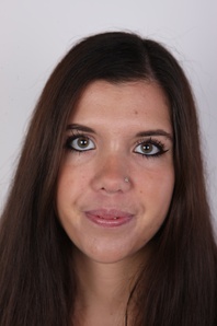 1. Download full pics of Hanka (21) from czechcasting.com