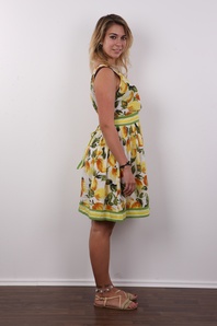 4. Download full pics of Anna (23) from czechcasting.com