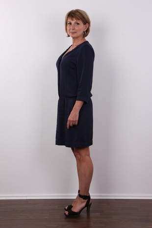 3. Download full pics of model Pavlina (50) from czechcasting.com