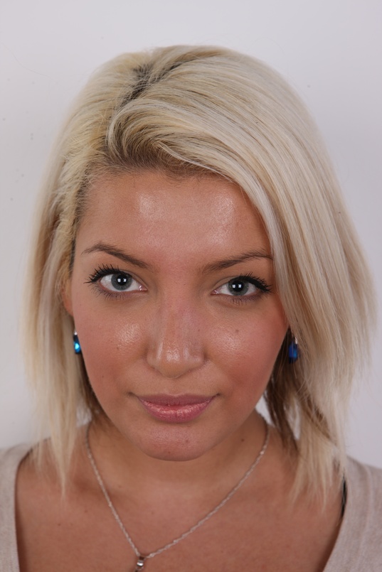 1. Download full pics of Jarmila (23) from czechcasting.com