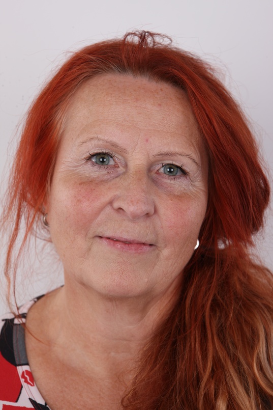 1. Download full pics of Dasa (56) from czechcasting.com