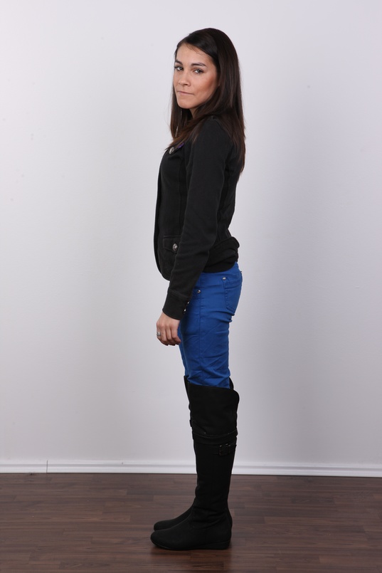 3. Download full pics of Michaela (22) from czechcasting.com