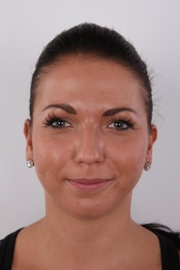 1. Download full pics of Barbora (22) from czechcasting.com