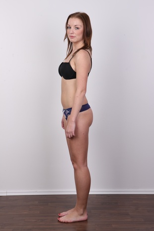 8. Download full pics of model Jarmila (20) from czechcasting.com
