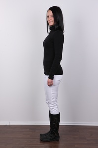 3. Download full pics of Tereza (28) from czechcasting.com