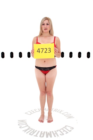 Czech Casting: Marie (19) 360°
