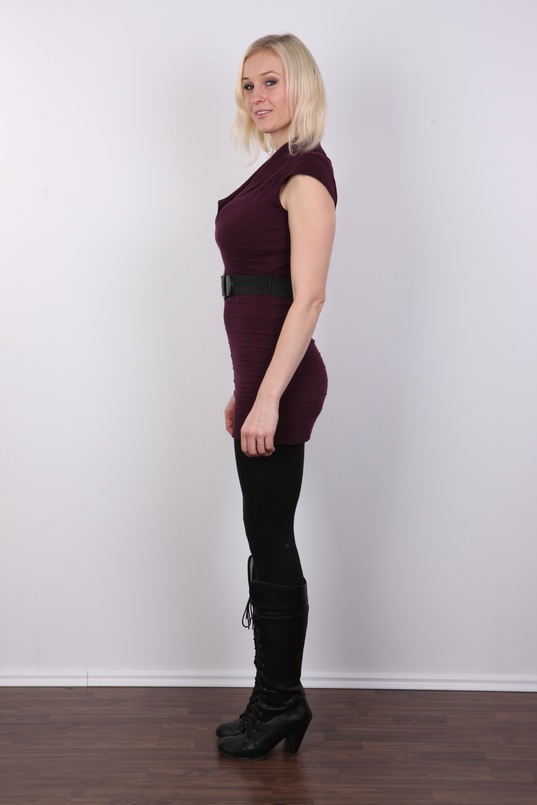 3. Download full pics of Petra (30) from czechcasting.com