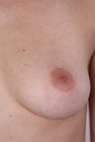 10. Download full pics of model Michaela (24) from czechcasting.com