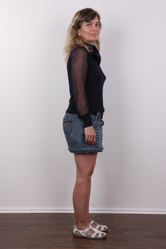 3. Download full pics of Michaela (39) from czechcasting.com