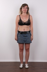 4. Download full pics of Michaela (39) from czechcasting.com