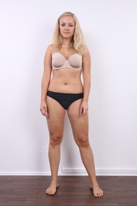 11. Download full pics of Maria (21) from czechcasting.com