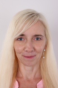 1. Download full pics of Monika (48) from czechcasting.com