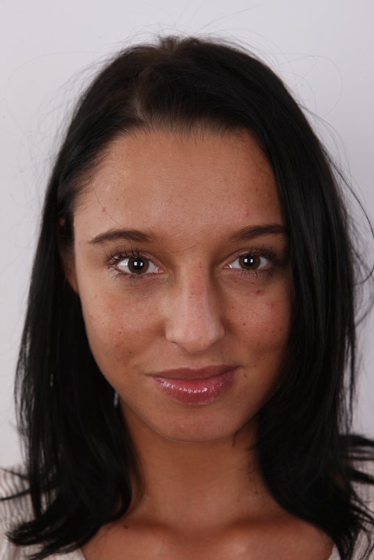 1. Download full pics of Klara (22) from czechcasting.com