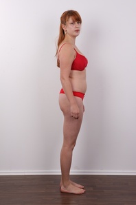 8. Download full pics of Ivana (24) from czechcasting.com