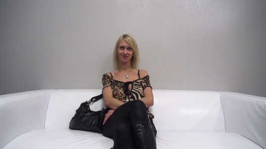 1. Download full pics of Nely (40) from czechcasting.com