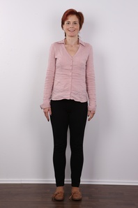 2. Download full pics of Veronika (39) from czechcasting.com