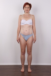 7. Download full pics of Veronika (39) from czechcasting.com