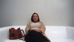 1. Download full pics of Marie (43) from czechcasting.com