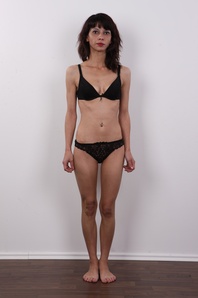 7. Download full pics of Zaneta (31) from czechcasting.com