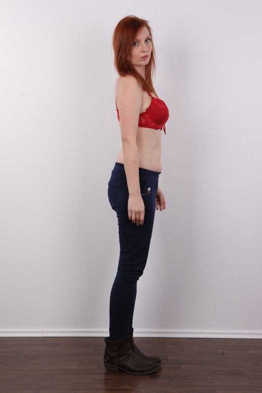 5. Download full pics of Tereza (23) from czechcasting.com