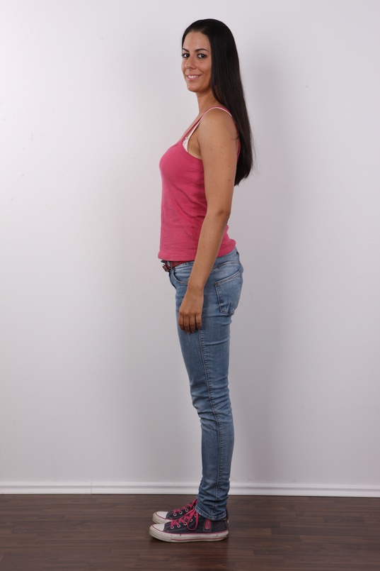 3. Download full pics of Vanesa (26) from czechcasting.com