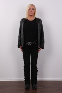 2. Download full pics of Monika (41) from czechcasting.com