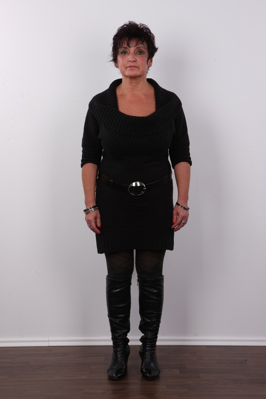 2. Download full pics of Libuse (42) from czechcasting.com