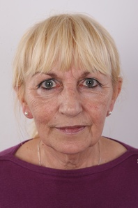 1. Download full pics of Anna (63) from czechcasting.com