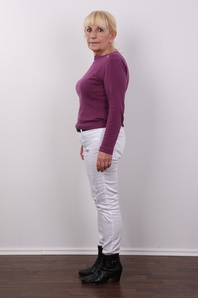 3. Download full pics of Anna (63) from czechcasting.com