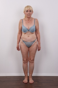 7. Download full pics of Anna (63) from czechcasting.com
