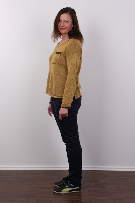 3. Download full pics of Stefanie (41) from czechcasting.com