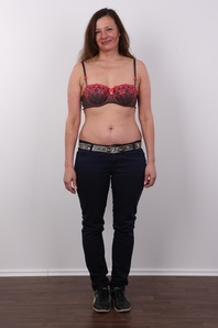 4. Download full pics of Stefanie (41) from czechcasting.com