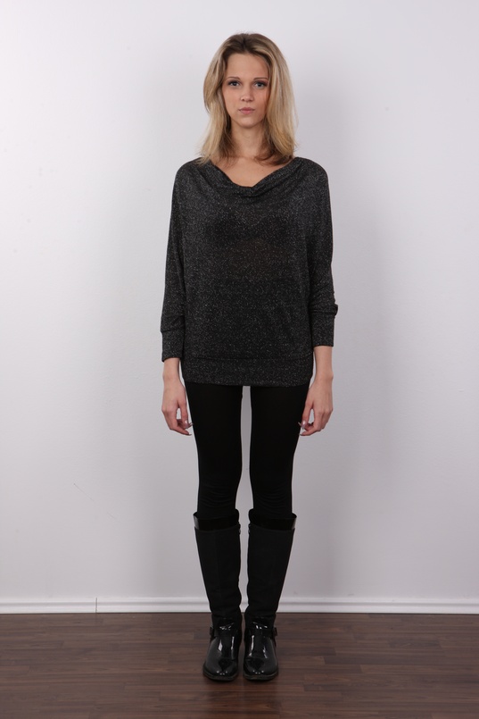 2. Download full pics of Sandra (20) from czechcasting.com