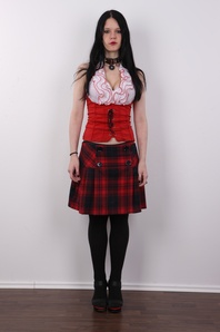 2. Download full pics of Jana (20) from czechcasting.com