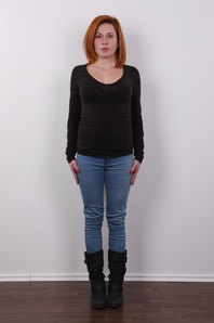 2. Download full pics of Veronika (19) from czechcasting.com