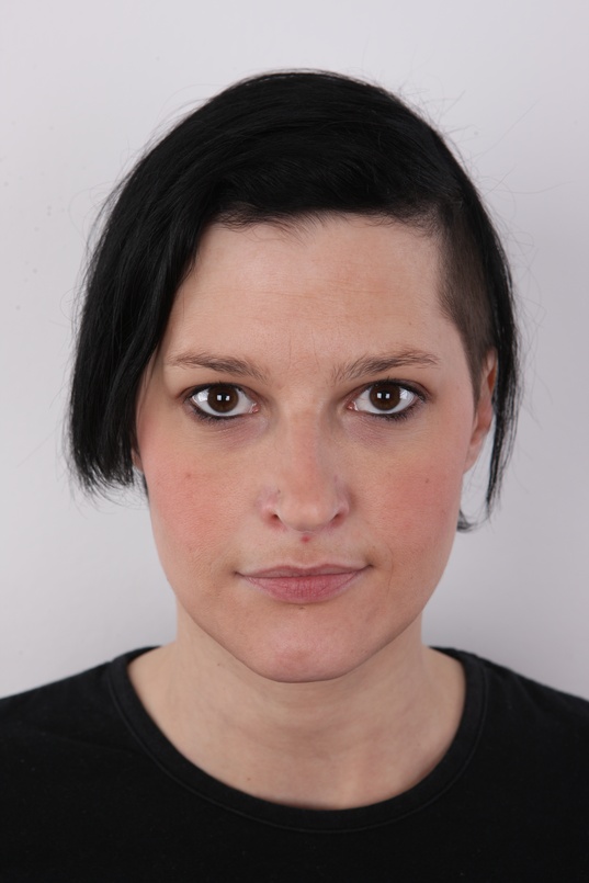 1. Download full pics of Miloslava (33) from czechcasting.com