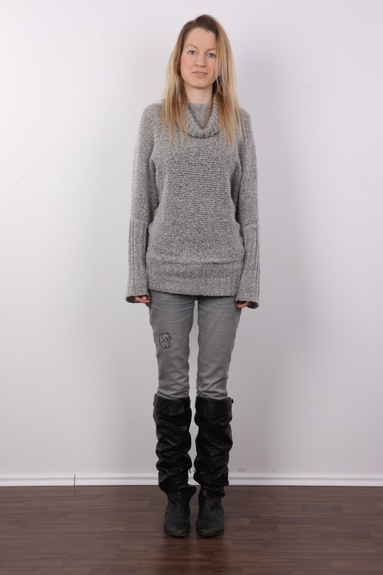 2. Download full pics of Lada (27) from czechcasting.com