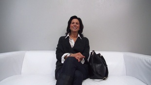 1. Download full pics of Petra (35) from czechcasting.com