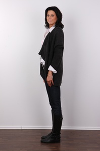 3. Download full pics of Petra (35) from czechcasting.com