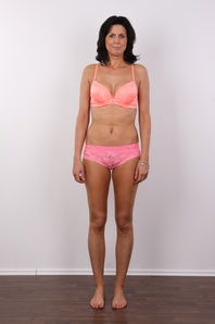 7. Download full pics of Petra (35) from czechcasting.com