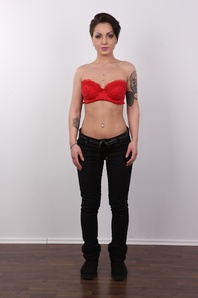 4. Download full pics of Alzbeta (18) from czechcasting.com