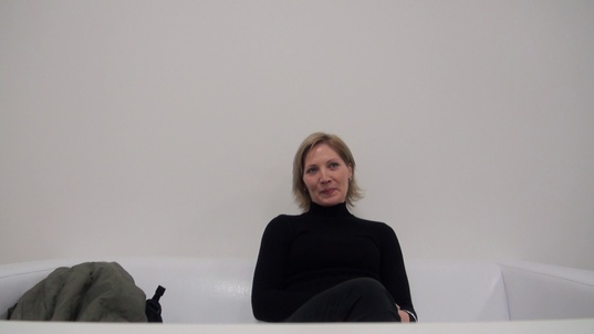 1. Download full pics of Viktorie (28) from czechcasting.com