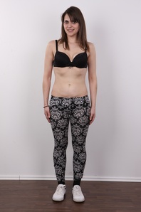 4. Download full pics of Katerina (25) from czechcasting.com