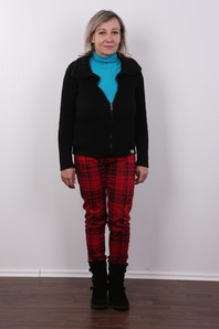 2. Download full pics of Alena (48) from czechcasting.com