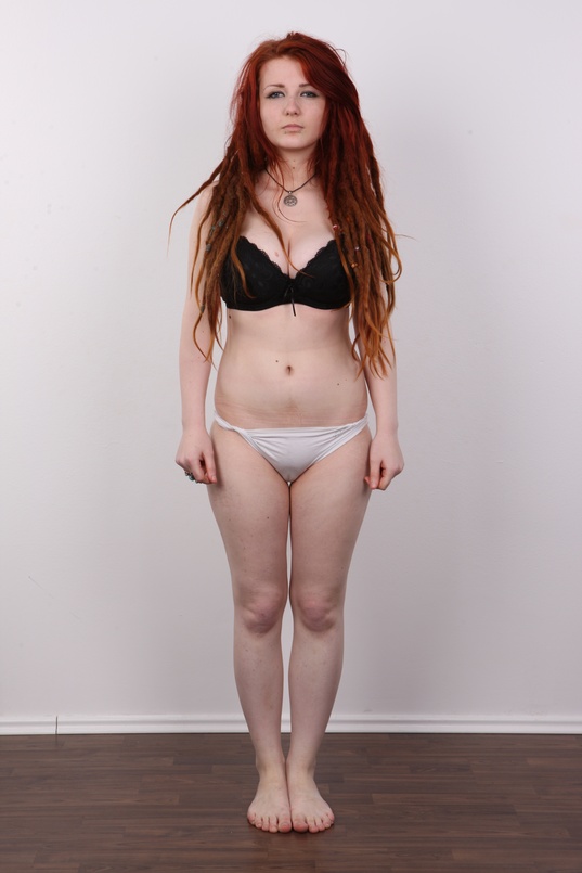 8. Download full pics of Natalie (20) from czechcasting.com