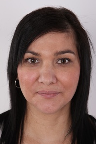 1. Download full pics of Renata (35) from czechcasting.com